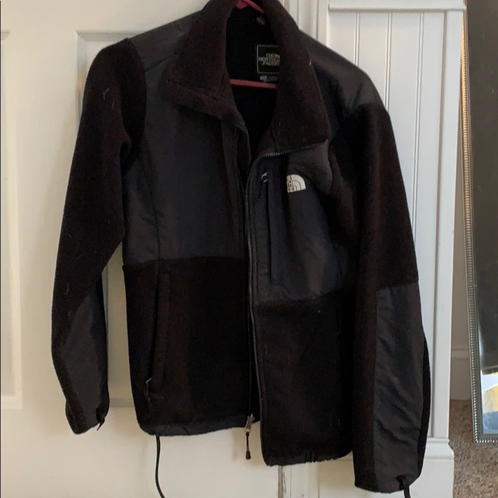 Black north face jacket